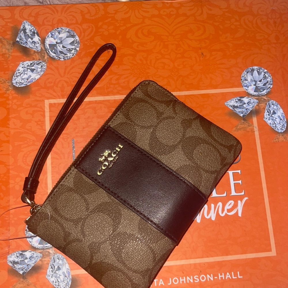 Coach Wristlet New Never Worn